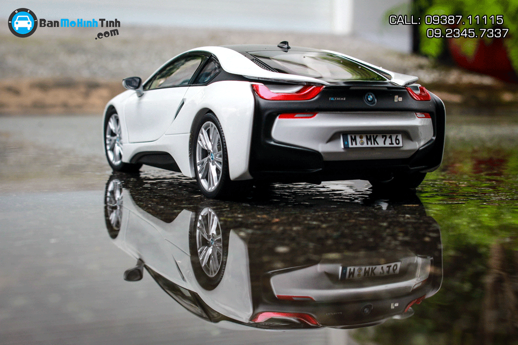 Mô hình xe BMW I8 1:18 Paragon