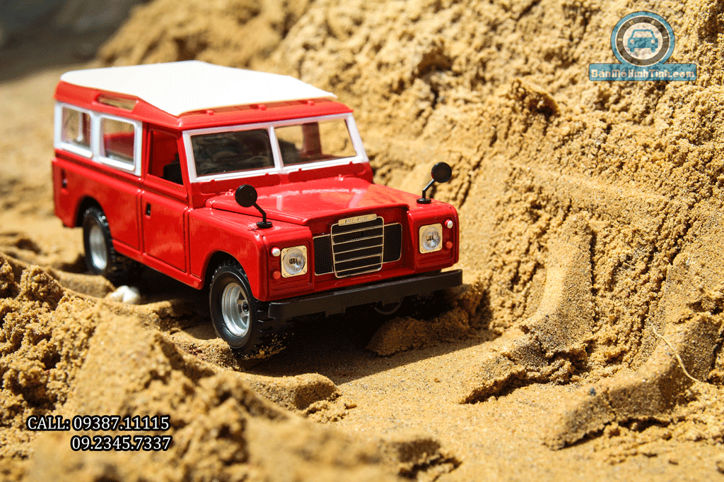 Mô hình xe Land Rover Red 1:24 Bburago