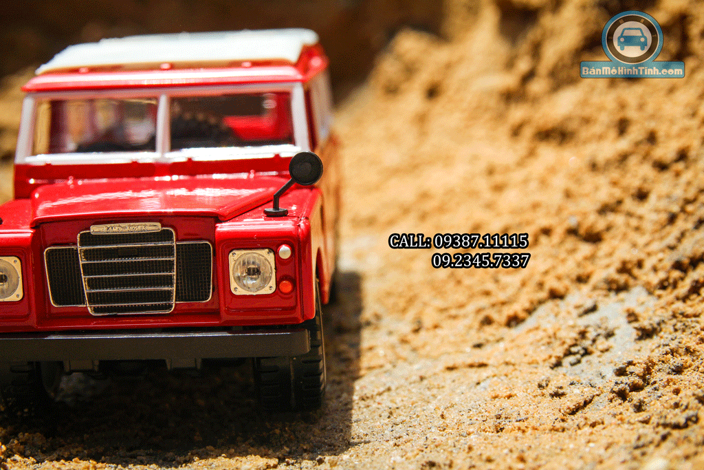 Mô hình xe Land Rover Red 1:24 Bburago