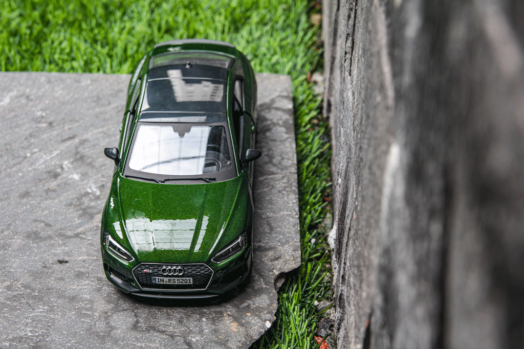 Mô hình xe Audi RS5 Coupe 1:24 Bburago