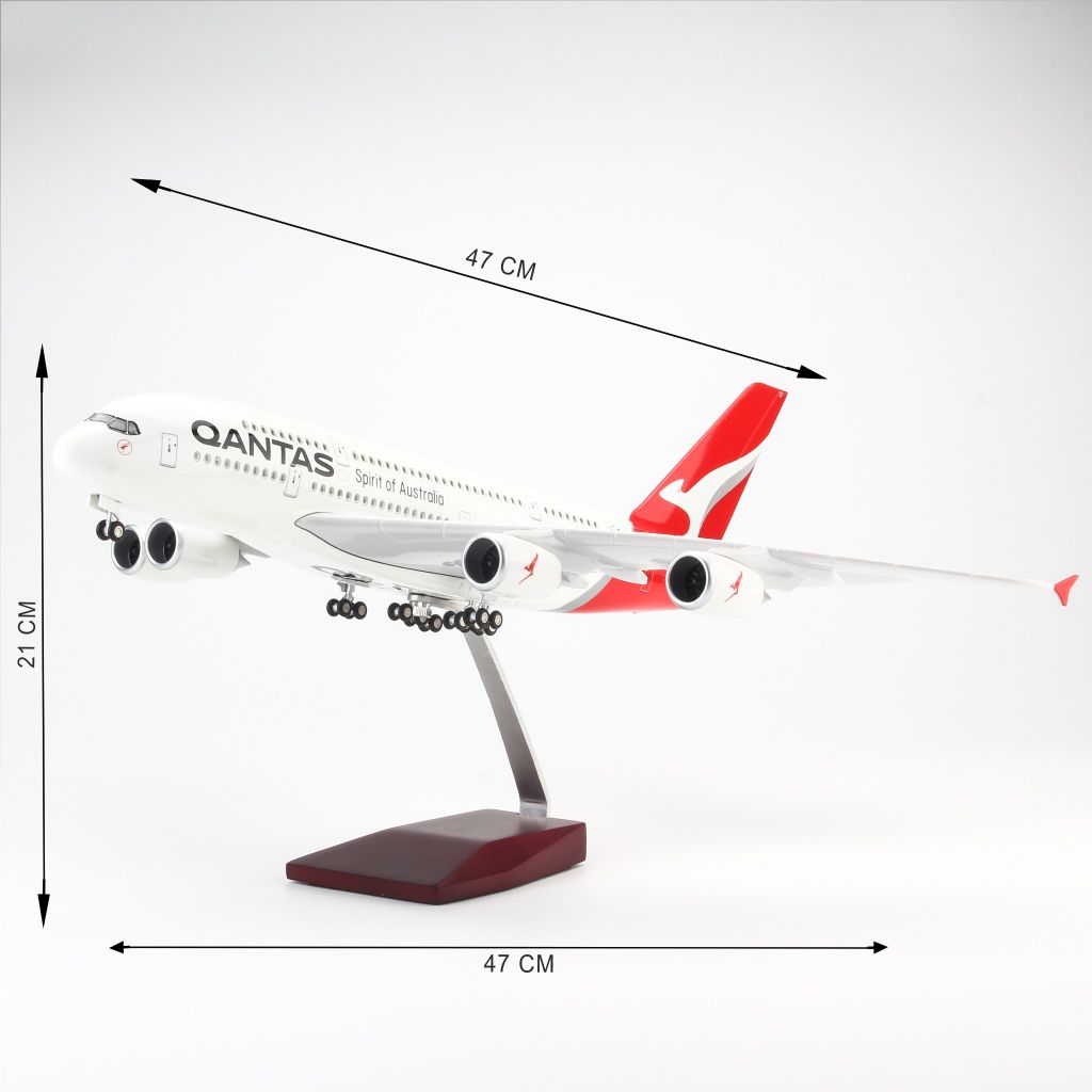 Mô hình máy bay lắp ráp có đèn led Qantas Airbus A380 47cm Everfly