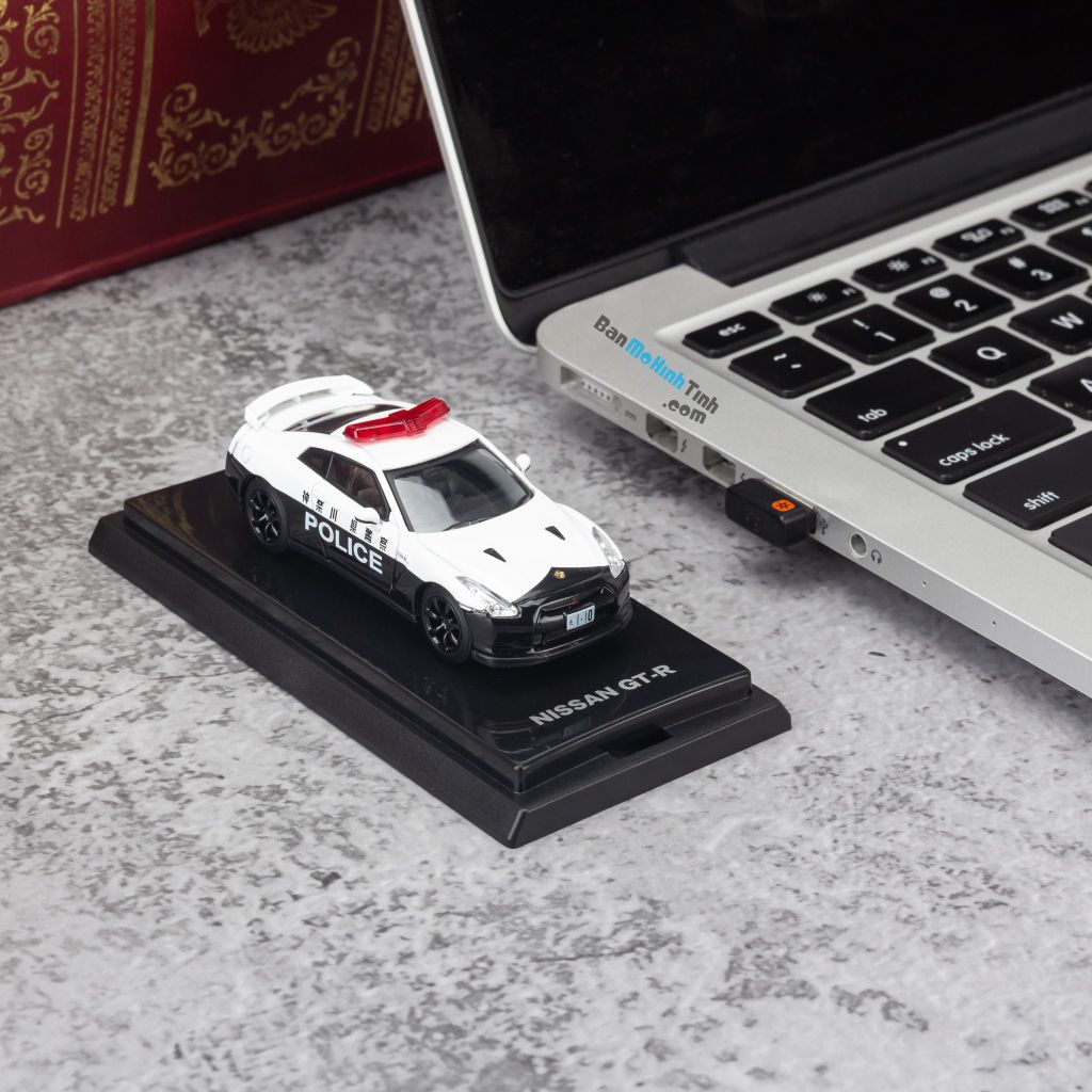 Mô hình xe Nissan GTR 1:64 Dealer Japan Police giá rẻ