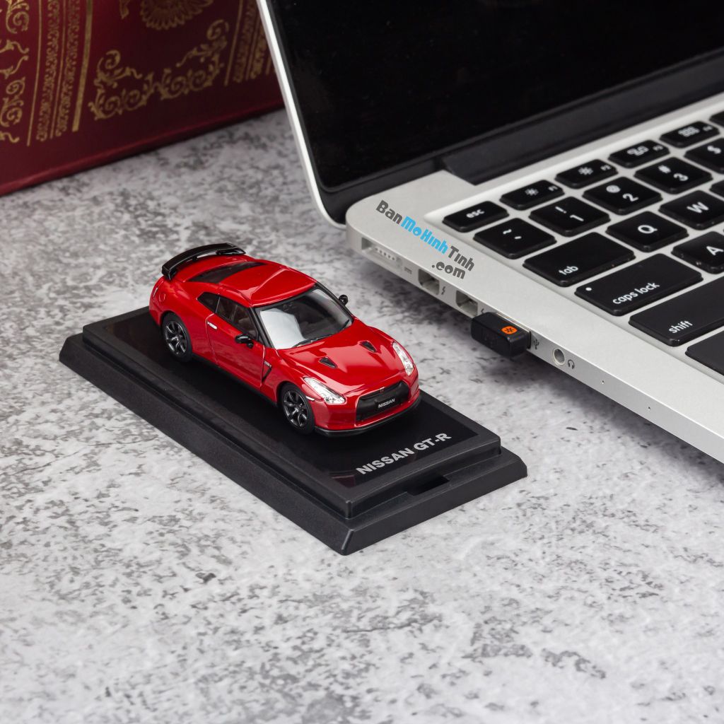 Mô hình xe Nissan GTR 1:64 Dealer Red giá rẻ