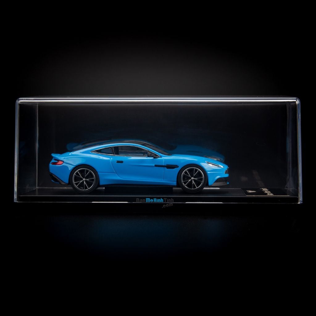 Mô hình siêu xe Aston Martin Vanquish Blue 1:43 Dealer