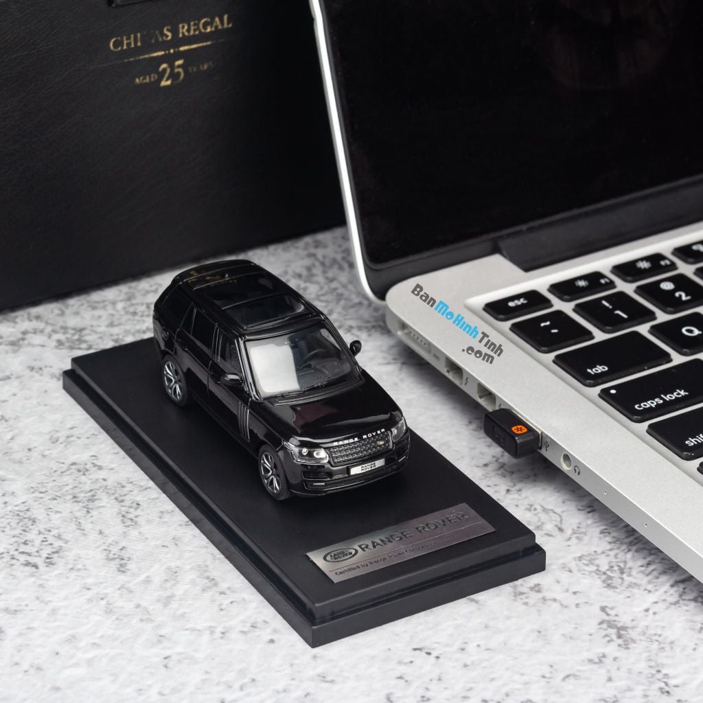 Mô hình xe suv Land Rover Range Rover Autobiography SV 1:64 LCD Black