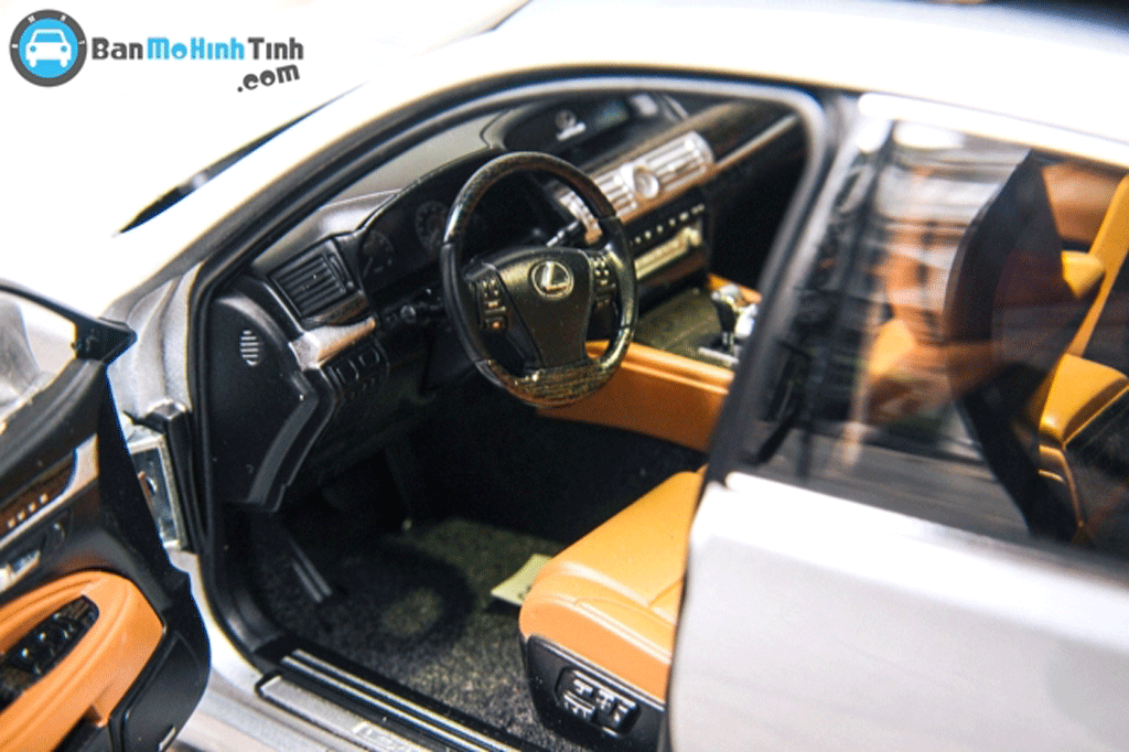 Mô hình xe Lexus LS600hL 1:18 Autoart