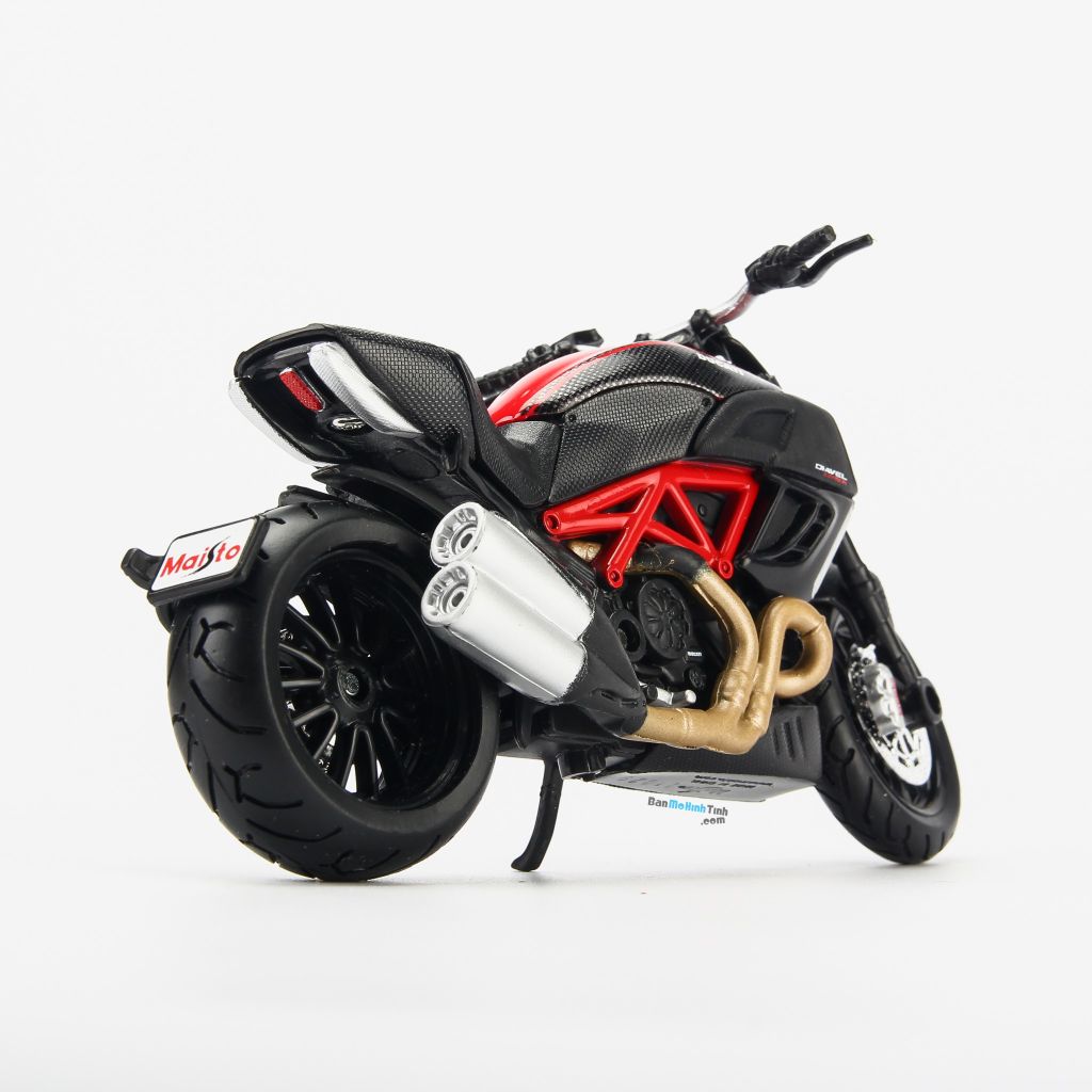 Mô hình xe mô tô Ducati Diavel 1:18 Maisto