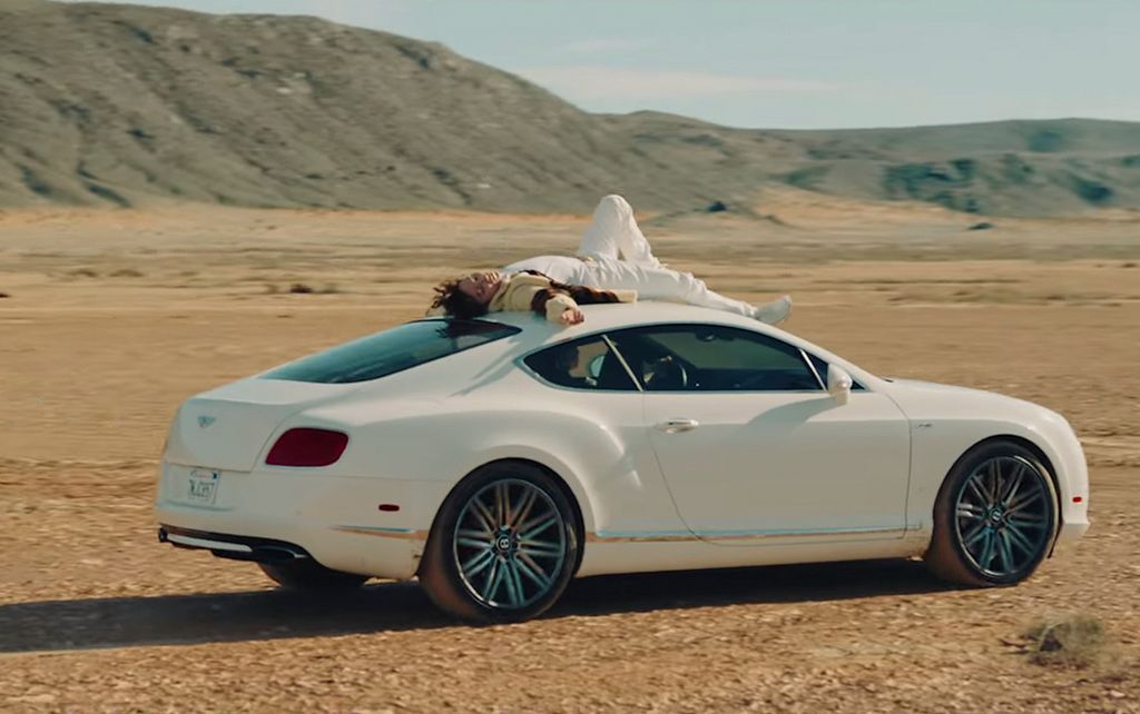 Bentley Continental GT W12 2012 cùng Sơn Tùng M-TP