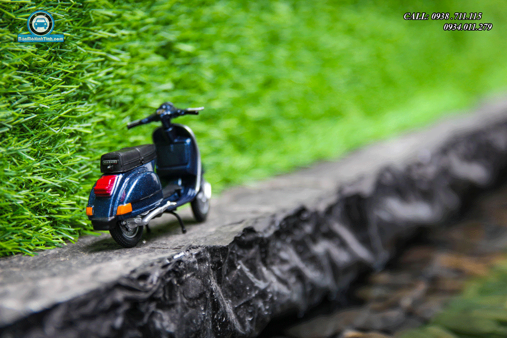 Mô hình xe Vespa P150X 1978 1:18 Maisto