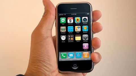 Các tính năng cơ bản nhất mà iPhone đời đầu “tịt ngòi”