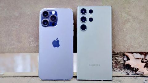 Yếu tố nào giúp iPhone 15 Pro Max “đánh bại” Galaxy S23 Ultra?