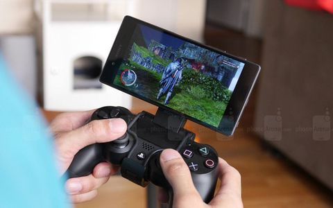 Sony ra mắt tính năng chơi game PS4 trên iPhone và iPad