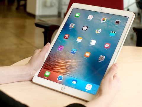 Thay Mặt Kính iPad Pro 12.9 (2017) chính hãng giá tốt tại TPHCM