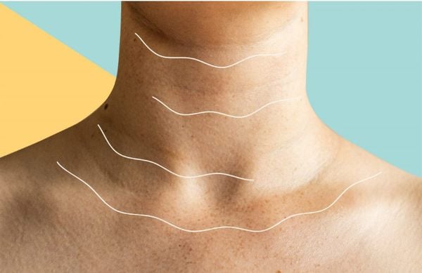 Có nên sử dụng kem dưỡng ẩm vùng cổ cho da mặt không?