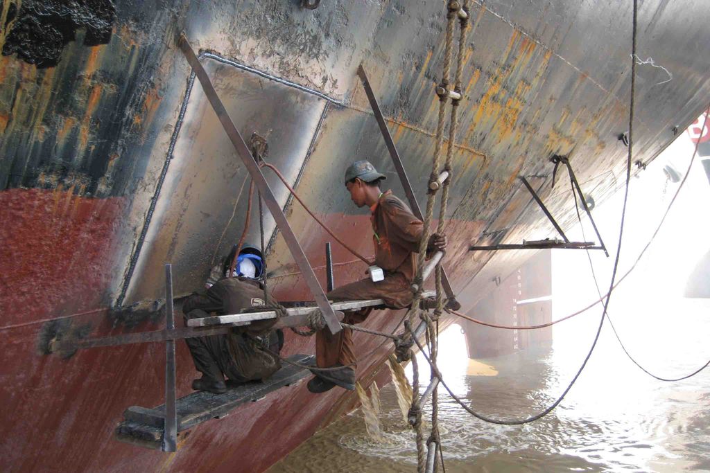 Sửa chữa, tàu biển, nắp hầm hàng VOSA QUANGNINH MARINE SERVICE
