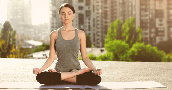 Tư thế hoa sen (Lotus Pose - Padmasana)