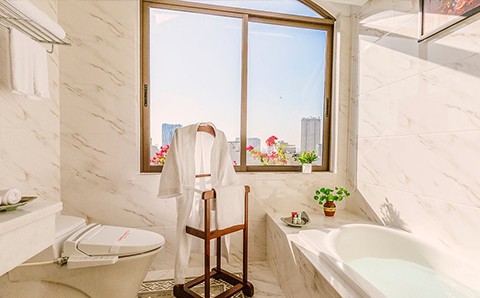 Khách sạn Gracy R&J Hotel