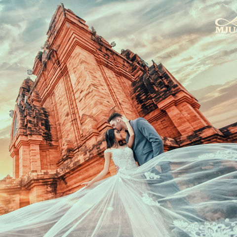 VEST ADAM - GHI DẤU KHOẢNH KHẮC NGÀY TRỌNG ĐẠI