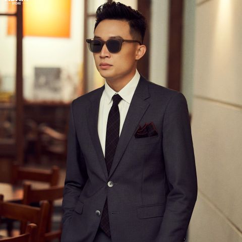 Suit chú rể theo phong cách thời trang Anh cho xuân hè 2019