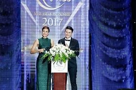 MC Vũ Mạnh Cường lịch lãm trong đêm chung kết hoa hậu