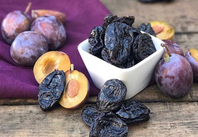 Cách Cải Thiện Táo Bón Bằng Mận Khô