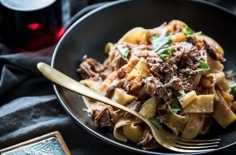 VÀO BẾP CÙNG SCANPAN: Mỳ Pappardelle với sốt vịt hầm