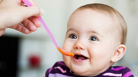 Trẻ ăn bổ sung theo từng độ tuổi: Từ 7-8 tháng