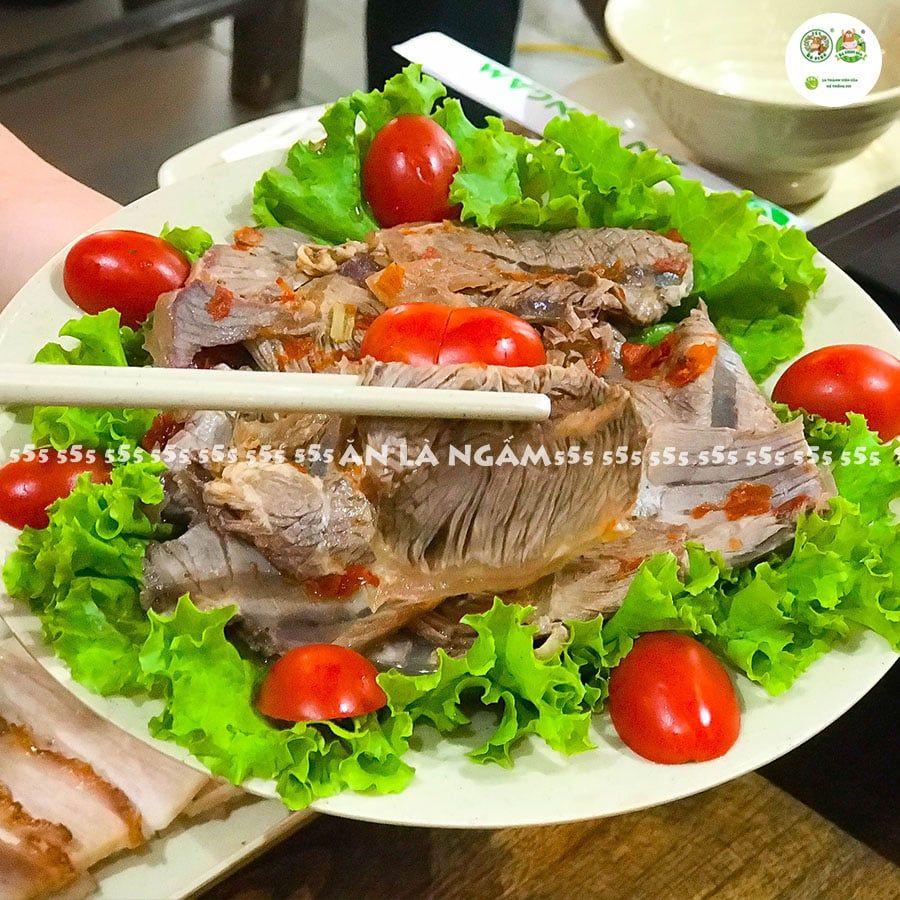 Trời nóng nực, Bò Ngon 555 mời bạn món Bò Muối Chua 555 ăn cho đổi vị.