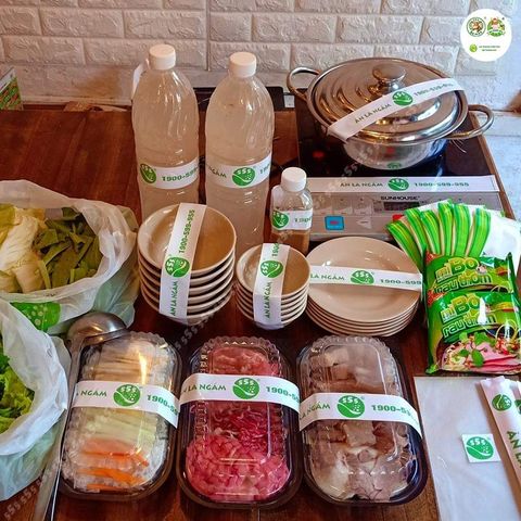 Một ngày dài trôi qua, tối đến là lúc thư giãn, quây quần bên người thân và bạn bè