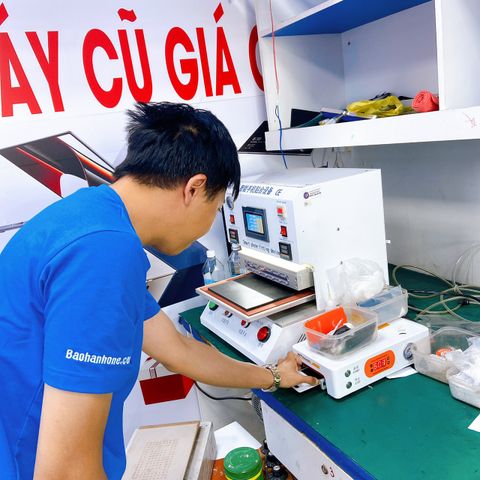Tuyển Kỹ Thuật Viên Ép Kính  10-20 Triệu