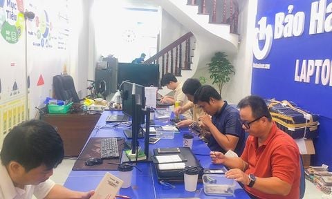 Có nên học nghề sửa chữa điện thoại hay không?