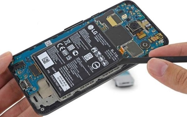 Những lưu ý khi thay pin điện thoại