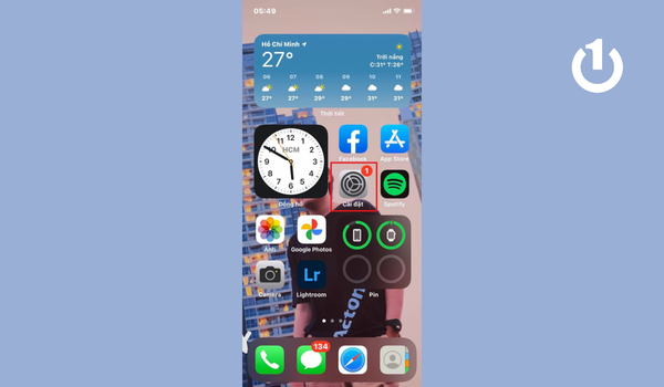 Vào Cài đặt trên iPhone