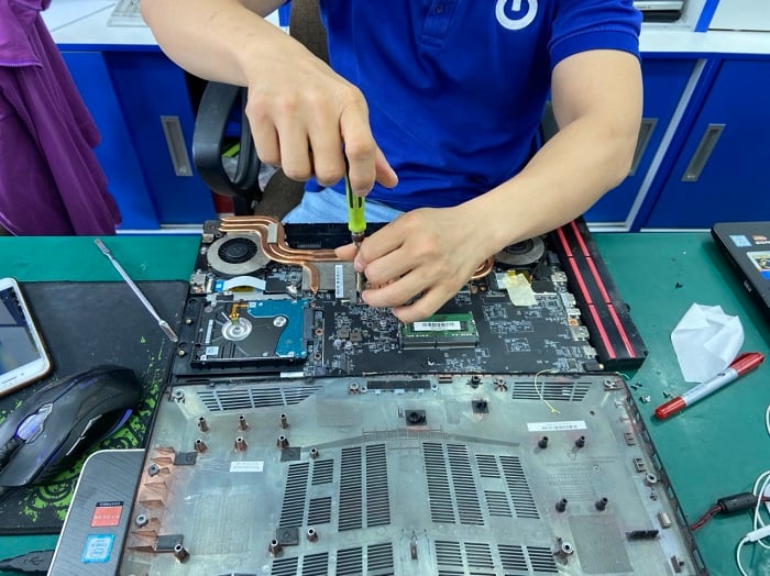 Nghề sửa laptop là những nghề có tiềm năng phát triển