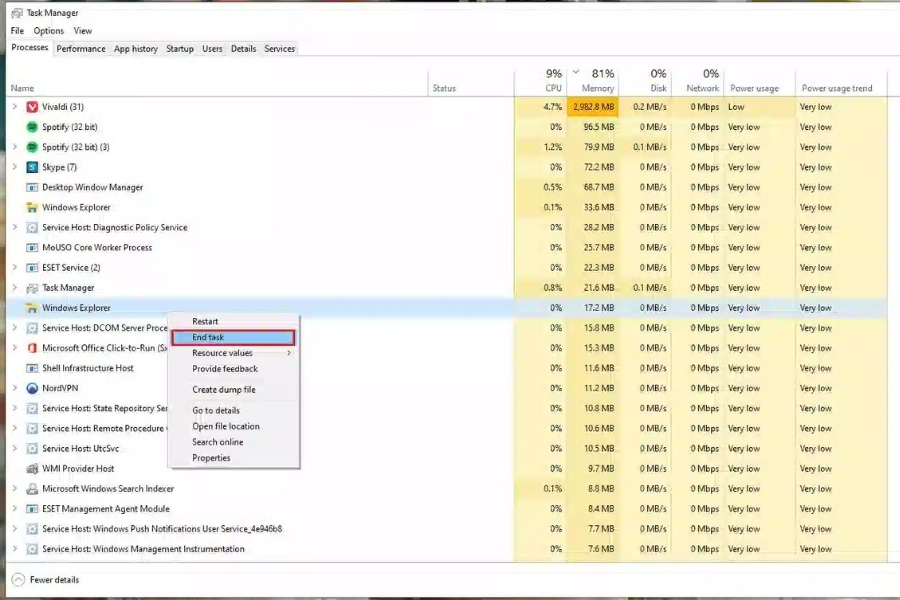 Chọn "End Task" để kết thúc tác vụ