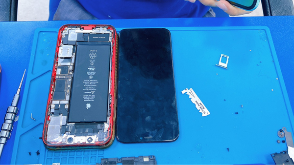 iphone 13 không lên màn hình