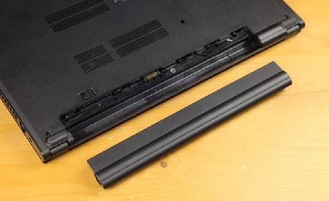 Nếu thấy máy tính có các dấu hiệu trên, bạn cần thay ngay pin laptop để tránh xảy ra lỗi nặng hơn