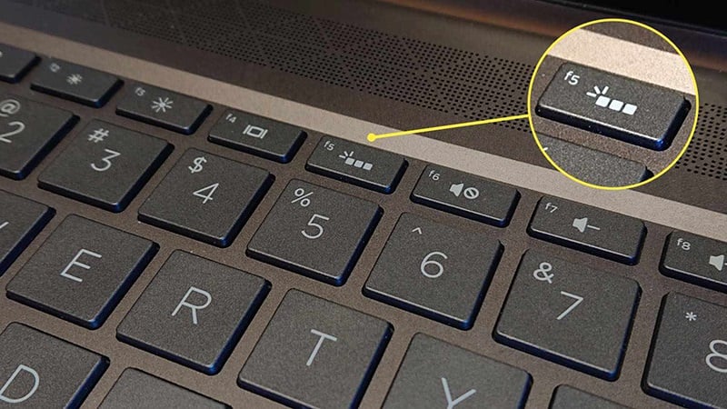 Bật đèn bàn phím laptop Dell