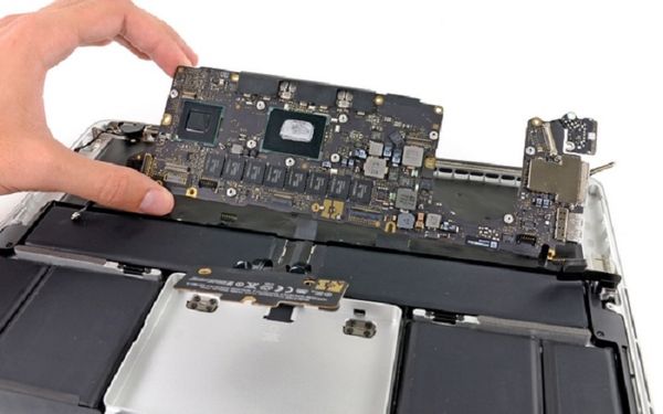 Quá trình sửa chữa&nbsp;main&nbsp;Macbook