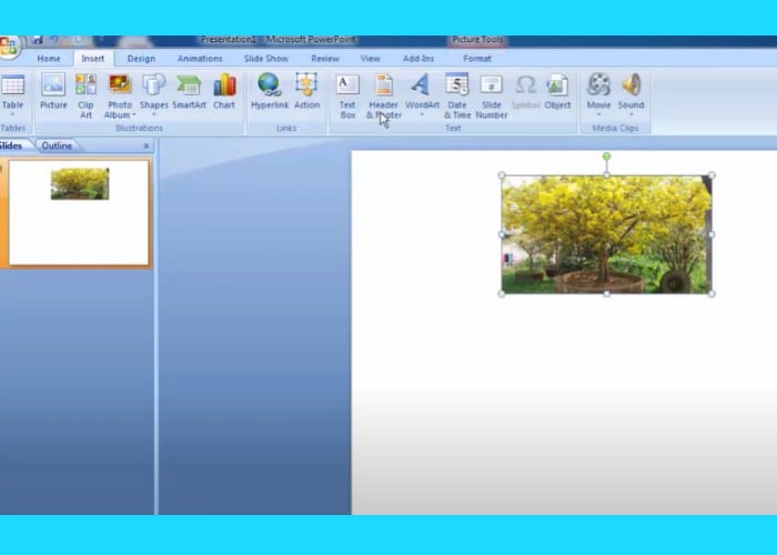 Vào biểu tượng "Insert" sau đó chọn "Textbox"