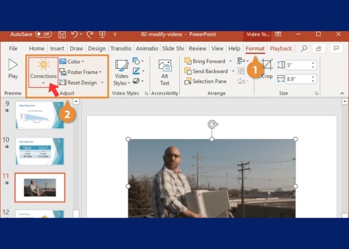 Chọn tab "Format" sau đó chọn "Correction"