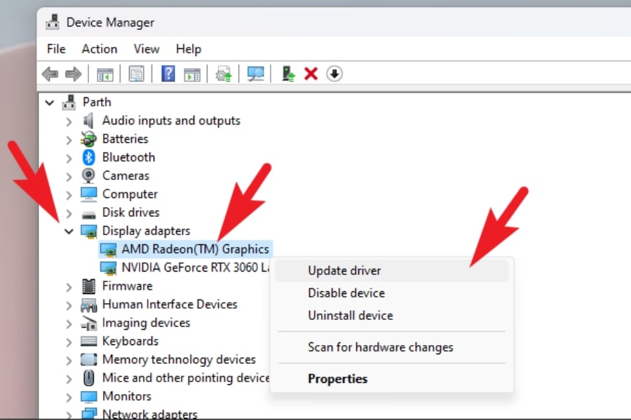 Từ  "Display Adapters", bạn hãy tìm và chọn "Update Driver"