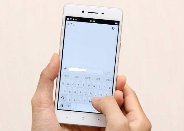 Điện thoại Oppo bị đơ không bấm được