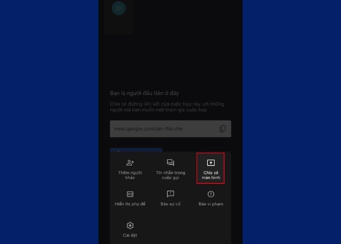 Vào biểu tượng "3 dấu chấm" sau đó chọn "Chia