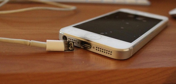 Cáp sạc kém chất lượng dễ gây tình trạng điện