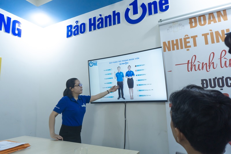 Đội ngũ nhân viên chuyên nghiệp tại Bảo Hành One