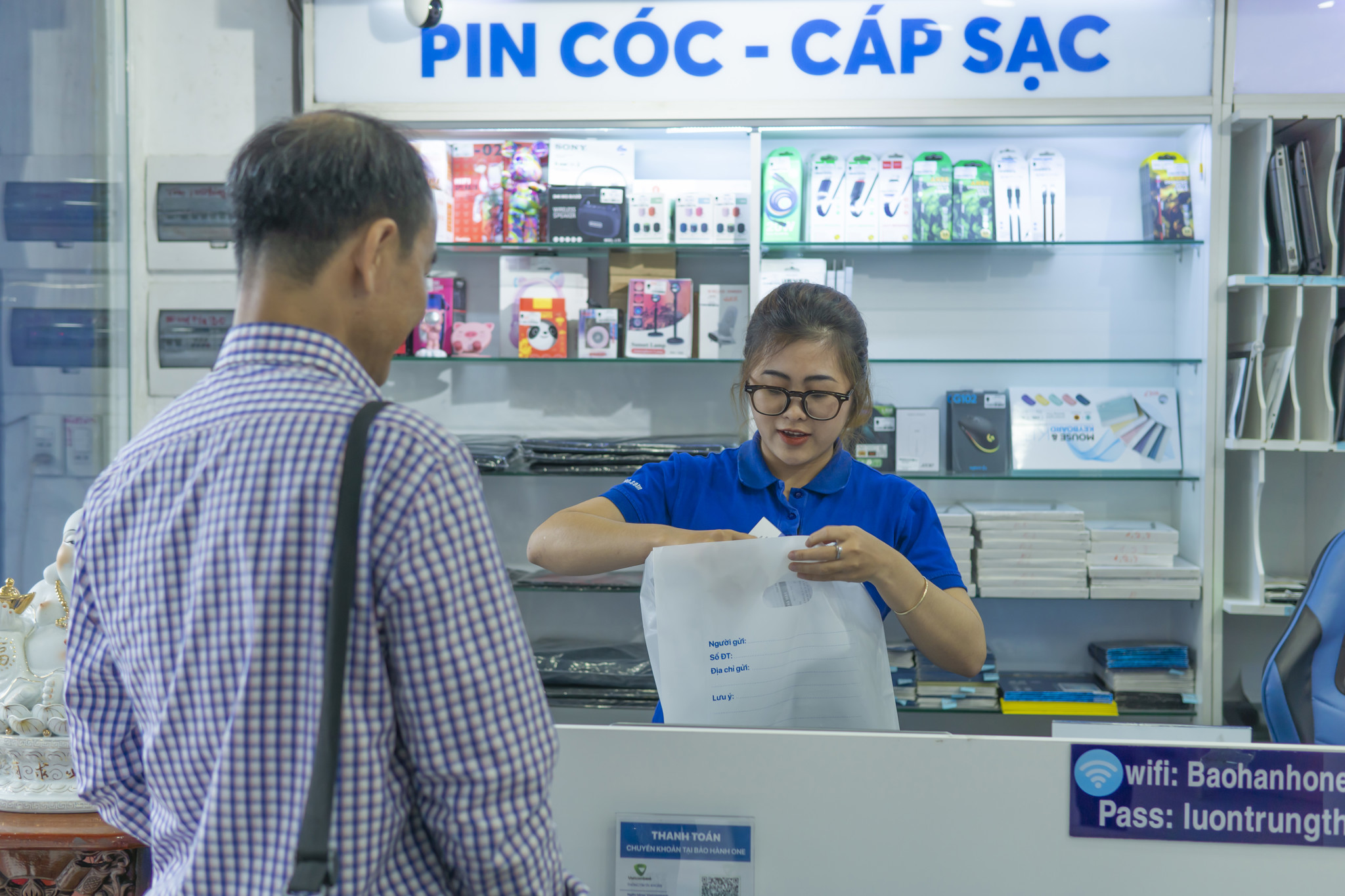 thay màn hình Samsung S20 Fe tại Bảo Hành One