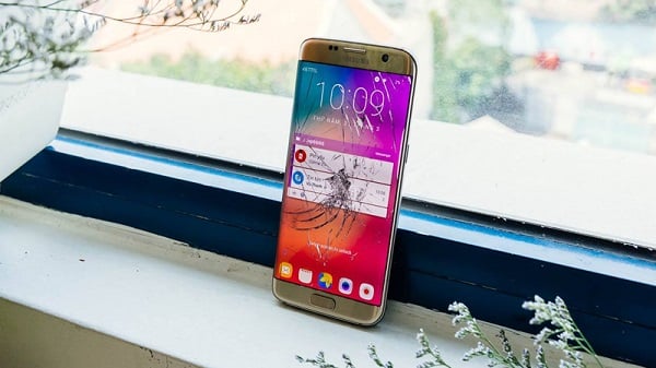 Dấu hiệu điện thoại bị vỡ màn hình trong