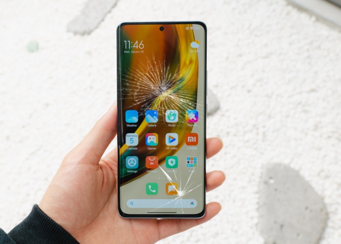 Khi điện thoại bị rơi vỡ cũng sẽ bị treo fastboot