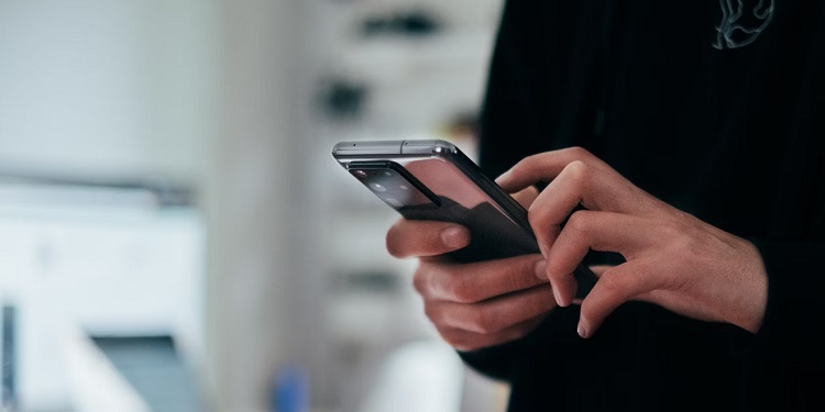 Duy trì vẻ ngoài sáng bóng của điện thoại